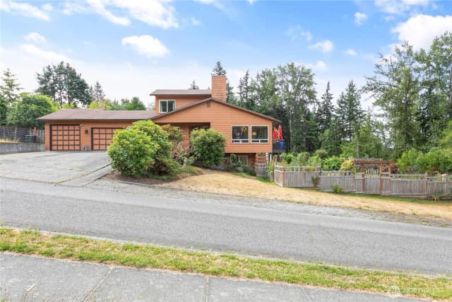 Property photo for 3104 E Maryland Street, Bellingham