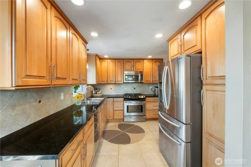 Property photo for 21328 96th Avenue S, Kent photo 9