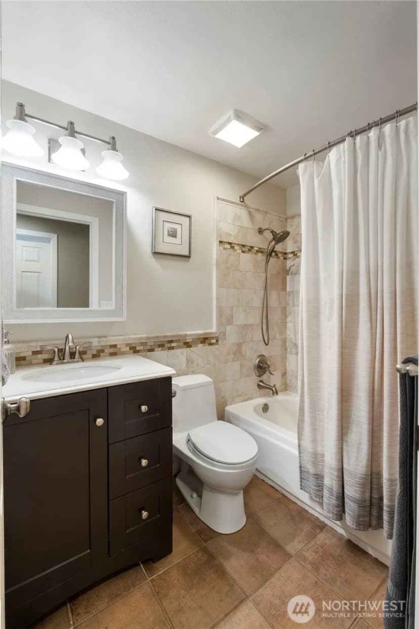 Property photo for 21328 96th Avenue S, Kent photo 18