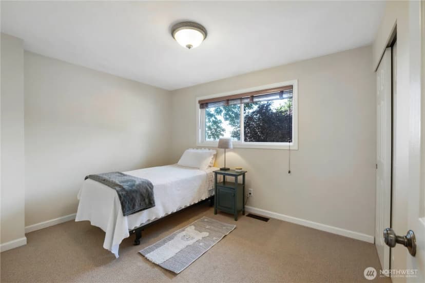 Property photo for 21328 96th Avenue S, Kent photo 17