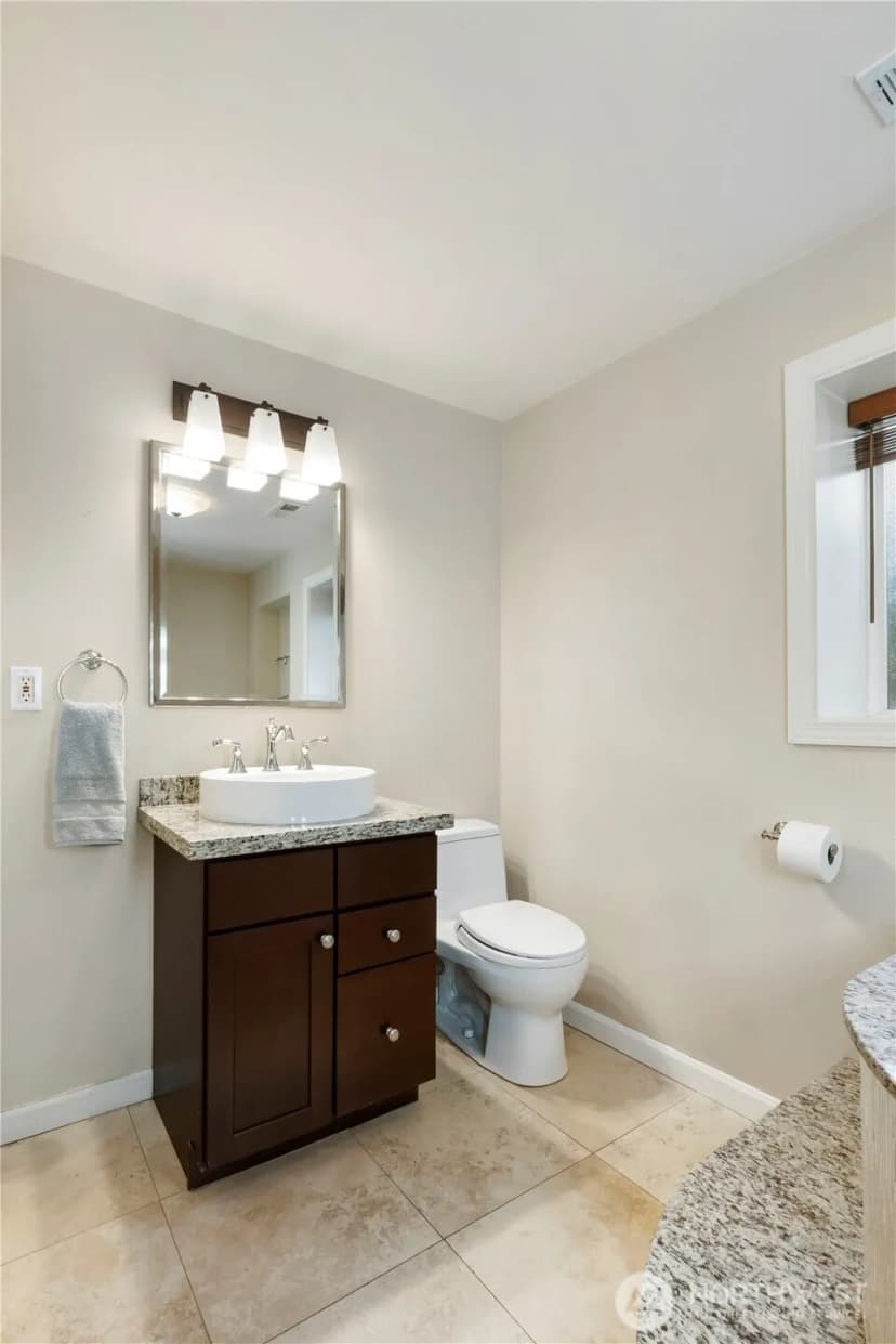 Property photo for 21328 96th Avenue S, Kent photo 26