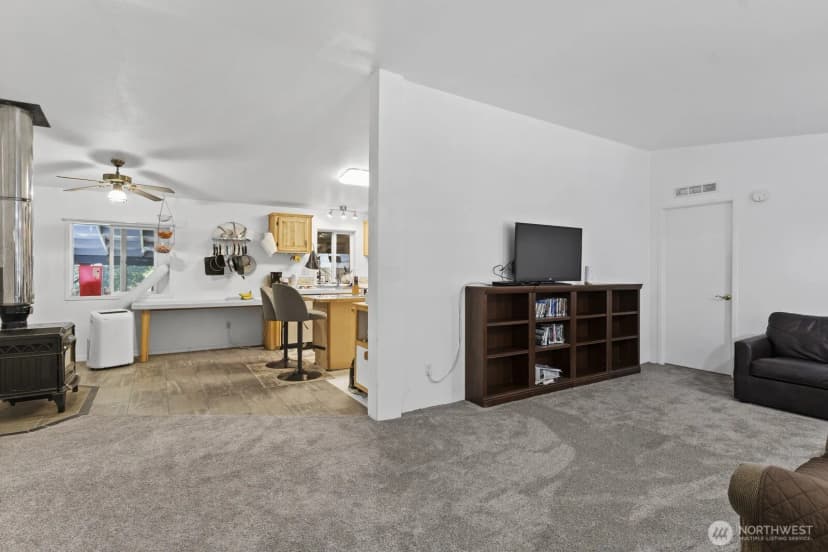 Property photo for 37906 34th Avenue S, Roy photo 16