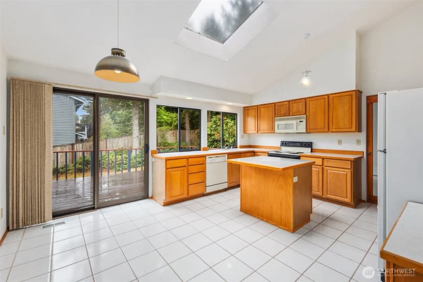 Property photo for 15915 Se 166th Pl, Renton photo 18