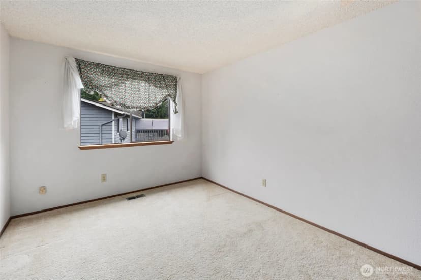 Property photo for 15915 Se 166th Pl, Renton photo 23