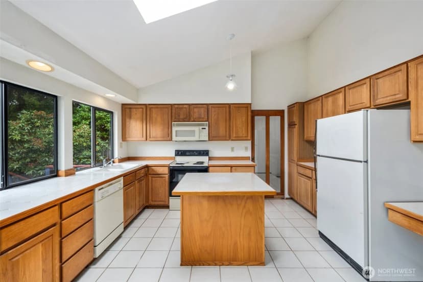 Property photo for 15915 Se 166th Pl, Renton photo 19