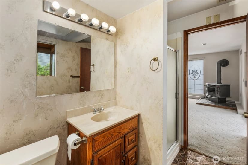 Property photo for 15915 Se 166th Pl, Renton photo 34