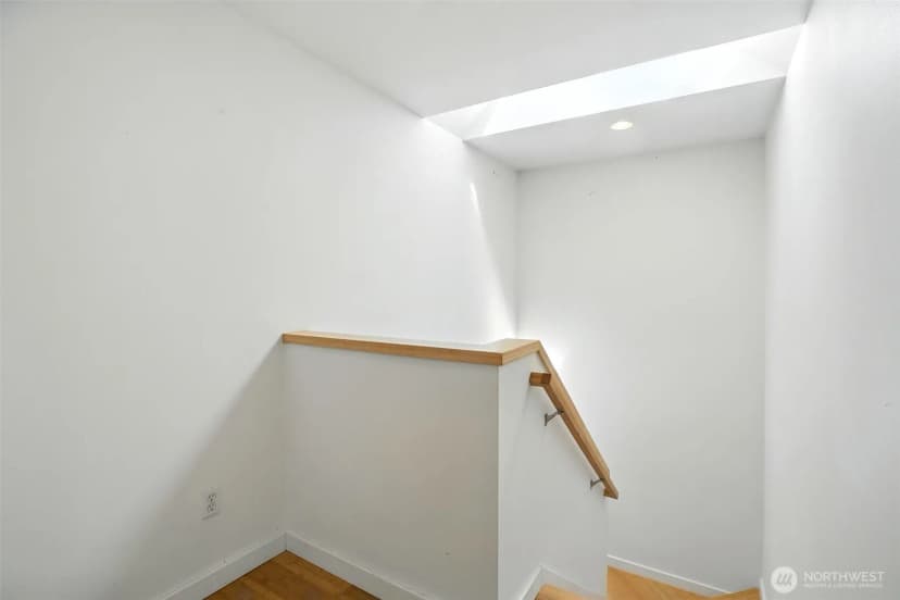 Property photo for 18872 Augusta Avenue Ne, Suquamish photo 10