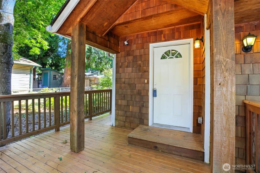 Property photo for 18872 Augusta Avenue Ne, Suquamish photo 3