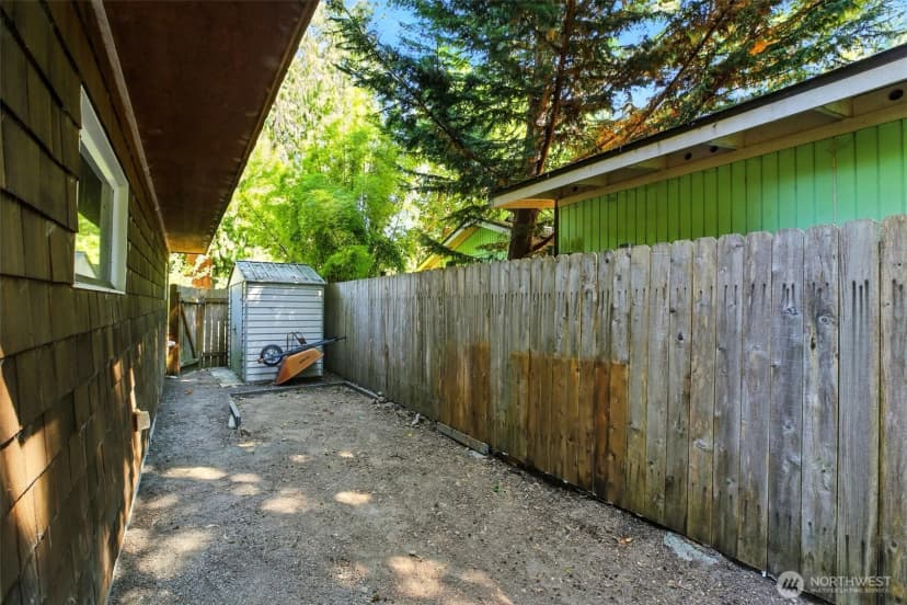 Property photo for 18872 Augusta Avenue Ne, Suquamish photo 22