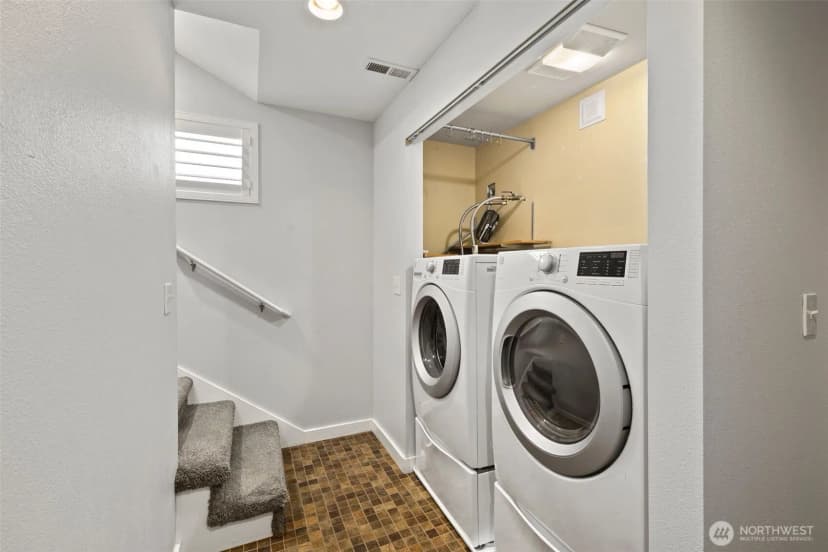 Property photo for 4525 10th Avenue S, Seattle photo 19