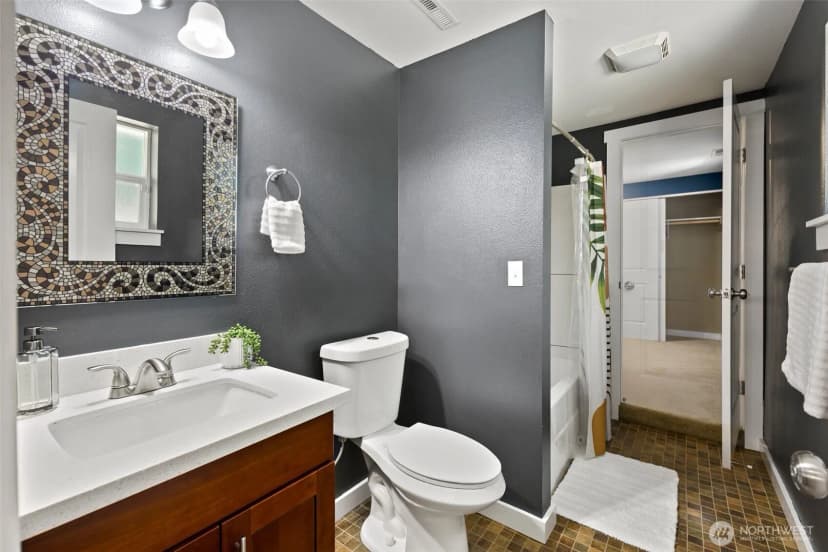 Property photo for 4525 10th Avenue S, Seattle photo 27
