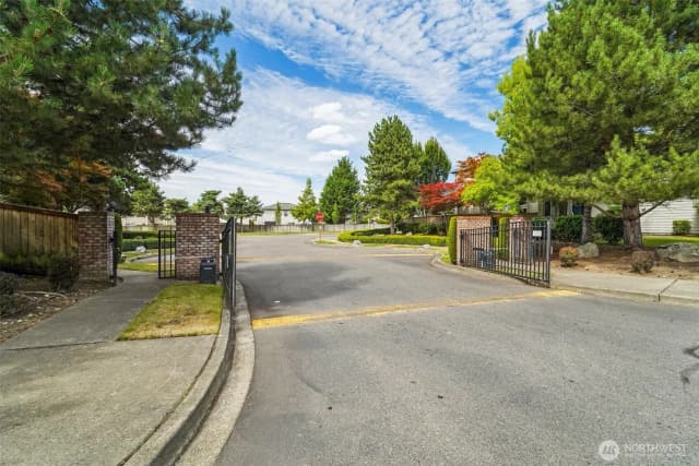 Property photo for 18923 Eastwood Avenue E, Puyallup photo 2