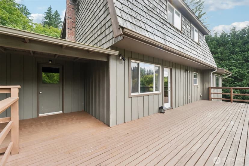 Property photo for 15631 Issaquah Hobart Road Se, Issaquah photo 12