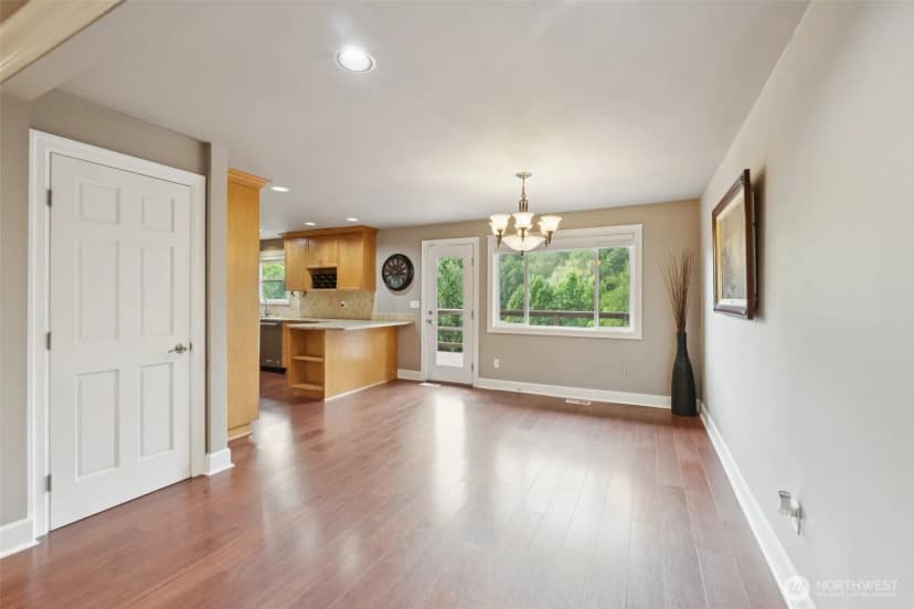 Property photo for 15631 Issaquah Hobart Road Se, Issaquah photo 6