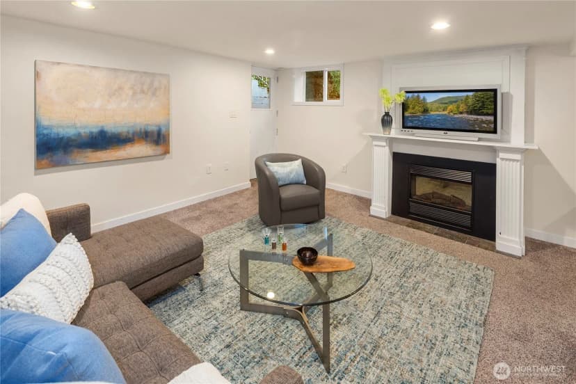 Property photo for 7215 W Green Lake Drive N, Seattle photo 18