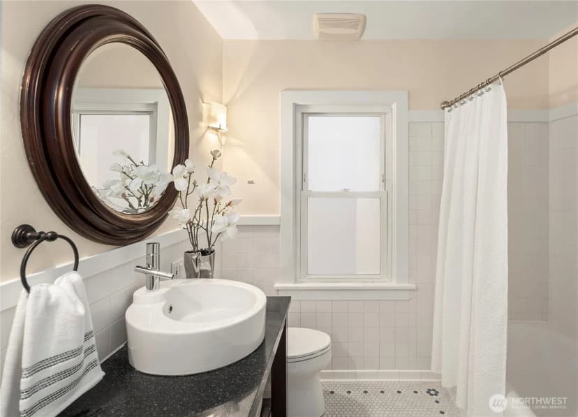 Property photo for 7215 W Green Lake Drive N, Seattle photo 14