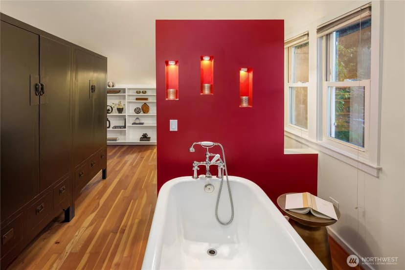 Property photo for 7215 W Green Lake Drive N, Seattle photo 11