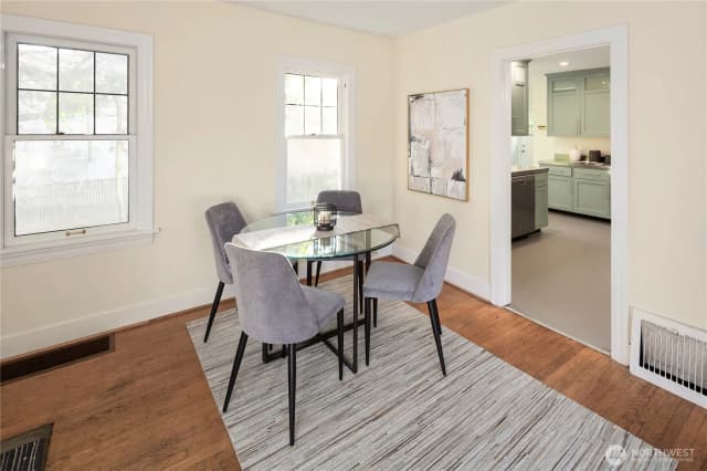 Property photo for 7215 W Green Lake Drive N, Seattle photo 5