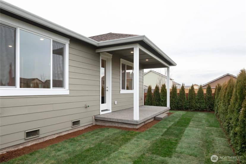 Property photo for 721 Weaver Drive E, Enumclaw photo 9