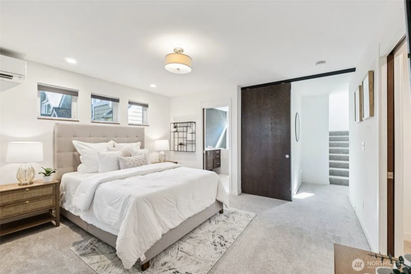 Property photo for 1612 N 46th Street, Seattle photo 12
