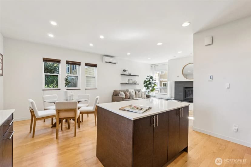 Property photo for 1612 N 46th Street, Seattle photo 9