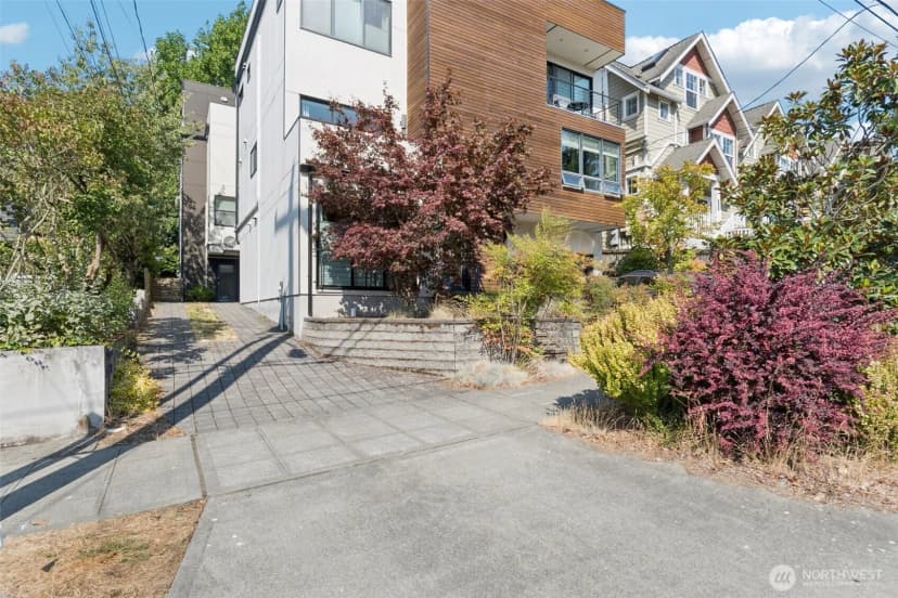 Property photo for 1612 N 46th Street, Seattle photo 25