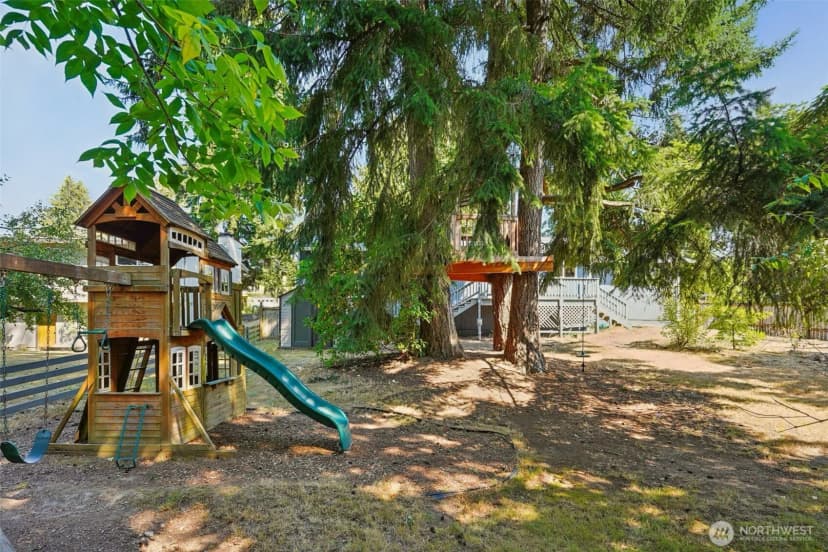 Property photo for 15335 81st Avenue Ne, Kenmore photo 28