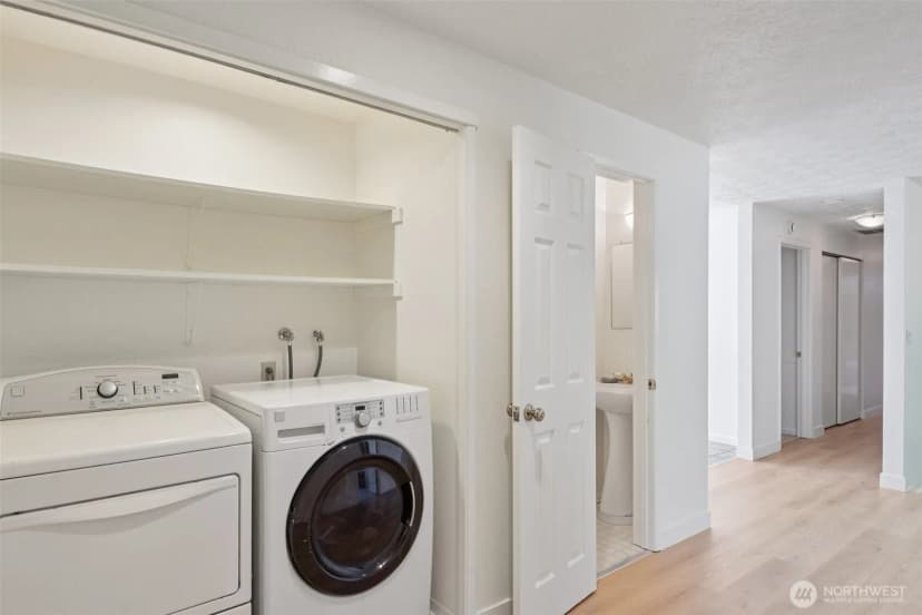 Property photo for 15335 81st Avenue Ne, Kenmore photo 15