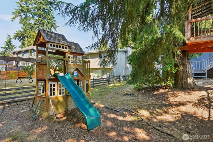 Property photo for 15335 81st Avenue Ne, Kenmore photo 27