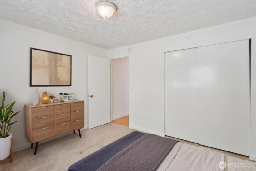 Property photo for 15335 81st Avenue Ne, Kenmore photo 20