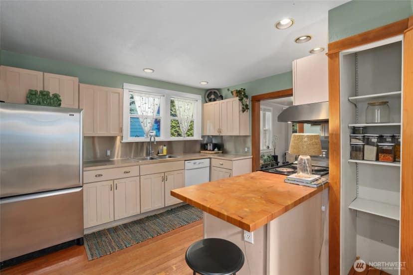 Property photo for 1119 Brawne Avenue Nw, Olympia photo 8