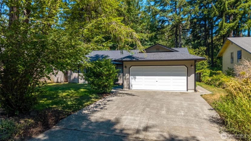 Property photo for 2506 19th Way Nw, Olympia