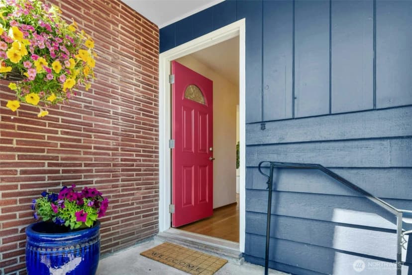 Property photo for 11988 Marine View Drive Sw, Burien photo 6