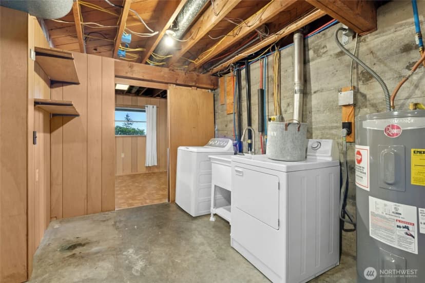 Property photo for 11988 Marine View Drive Sw, Burien photo 28