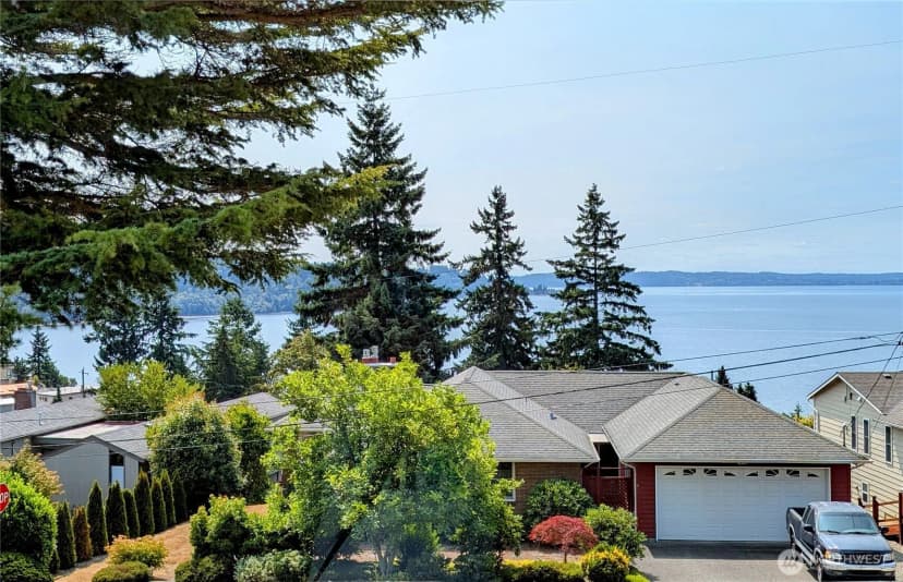 Property photo for 11988 Marine View Drive Sw, Burien photo 5