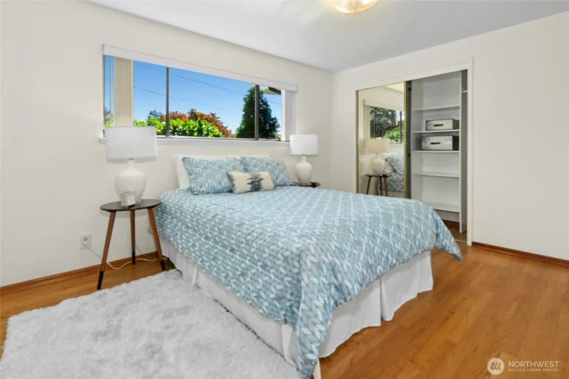 Property photo for 11988 Marine View Drive Sw, Burien photo 18