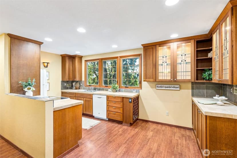 Property photo for 1021 Bigelow Avenue Ne, Olympia photo 4