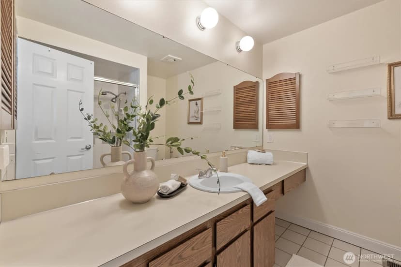 Property photo for 9132 Ne 143rd Place, Kirkland photo 17