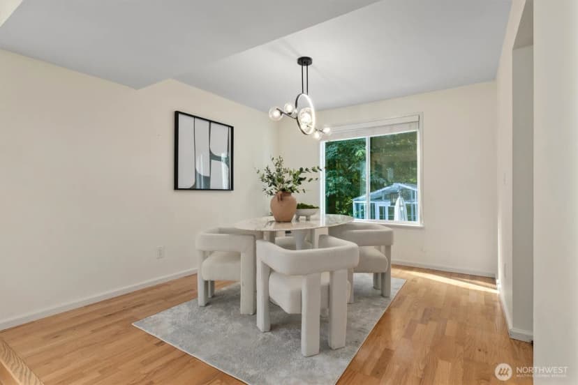 Property photo for 9132 Ne 143rd Place, Kirkland photo 6