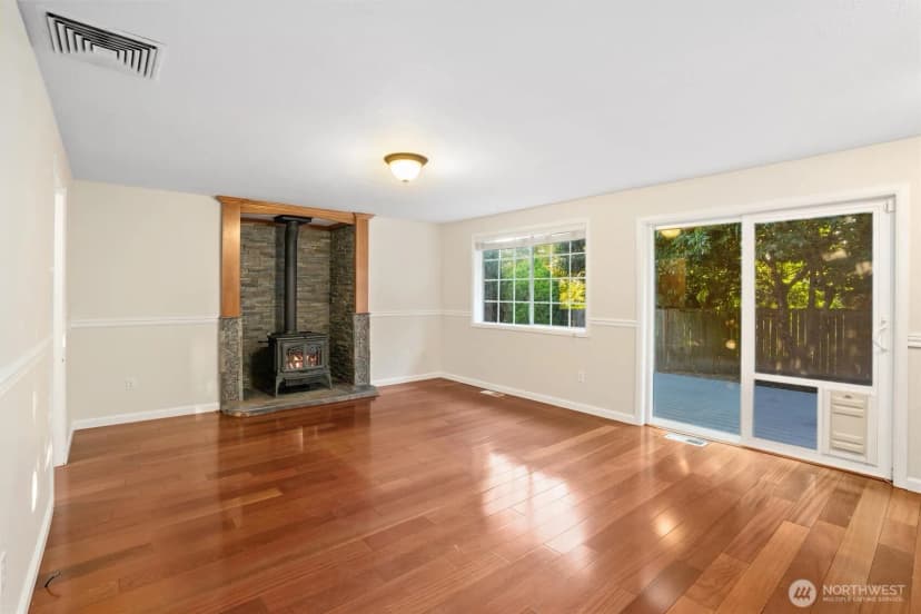 Property photo for 4411 Harbor Ridge Court Ne, Tacoma photo 11