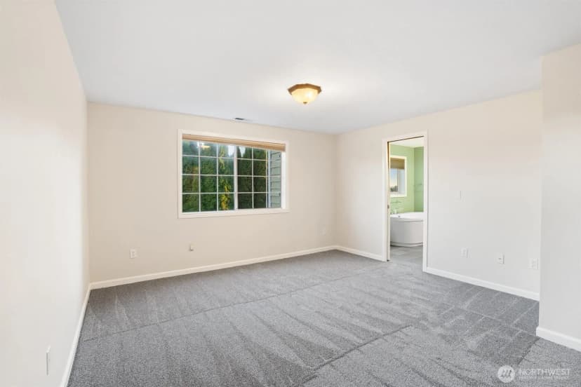 Property photo for 4411 Harbor Ridge Court Ne, Tacoma photo 21