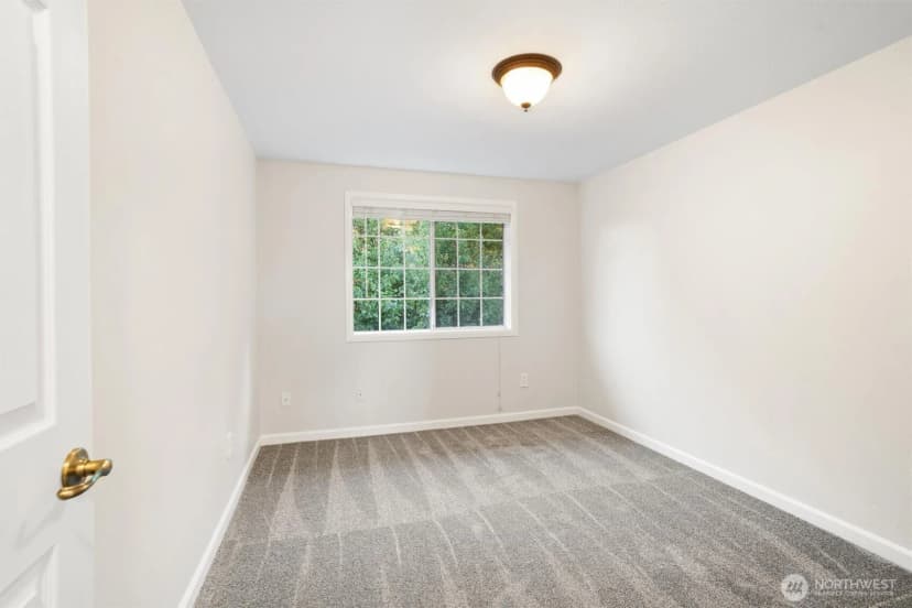 Property photo for 4411 Harbor Ridge Court Ne, Tacoma photo 18
