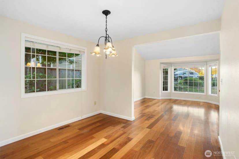 Property photo for 4411 Harbor Ridge Court Ne, Tacoma photo 7