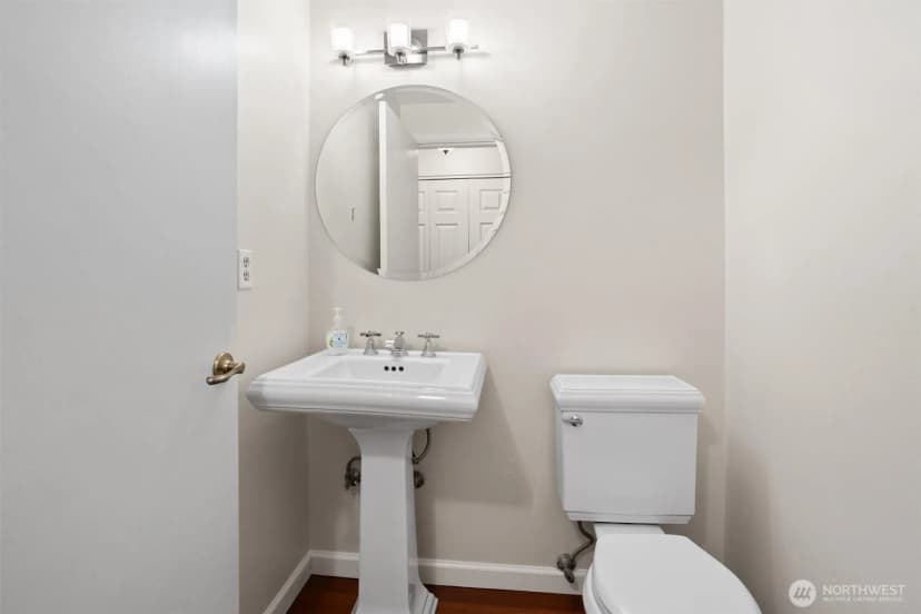 Property photo for 4411 Harbor Ridge Court Ne, Tacoma photo 16