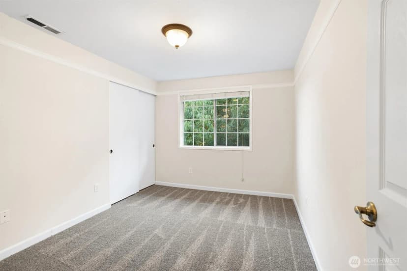 Property photo for 4411 Harbor Ridge Court Ne, Tacoma photo 19