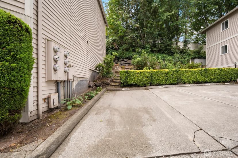 Property photo for 19649 15th Avenue Ne, Shoreline photo 27