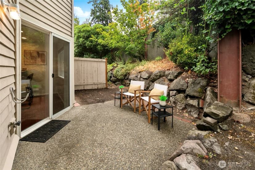 Property photo for 19649 15th Avenue Ne, Shoreline photo 9