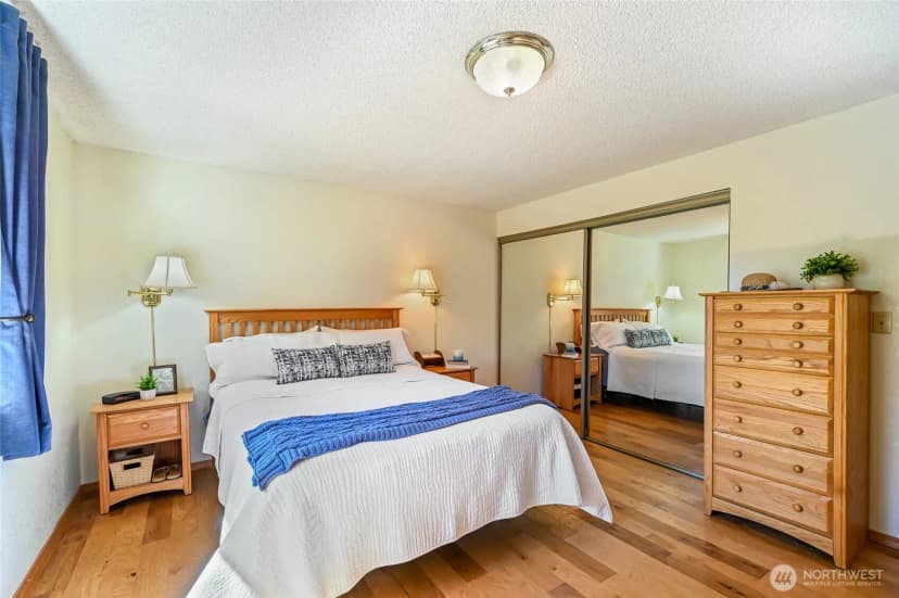 Property photo for 12631 Ne 111th Place, Kirkland photo 14