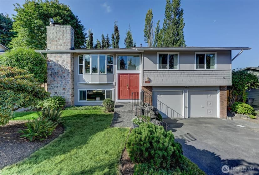 Property photo for 12631 Ne 111th Place, Kirkland