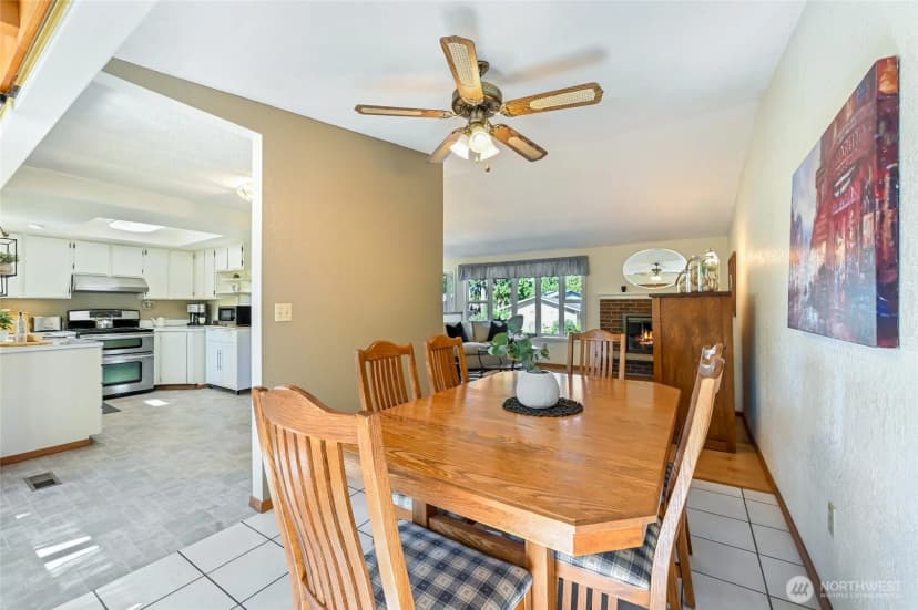 Property photo for 12631 Ne 111th Place, Kirkland photo 10